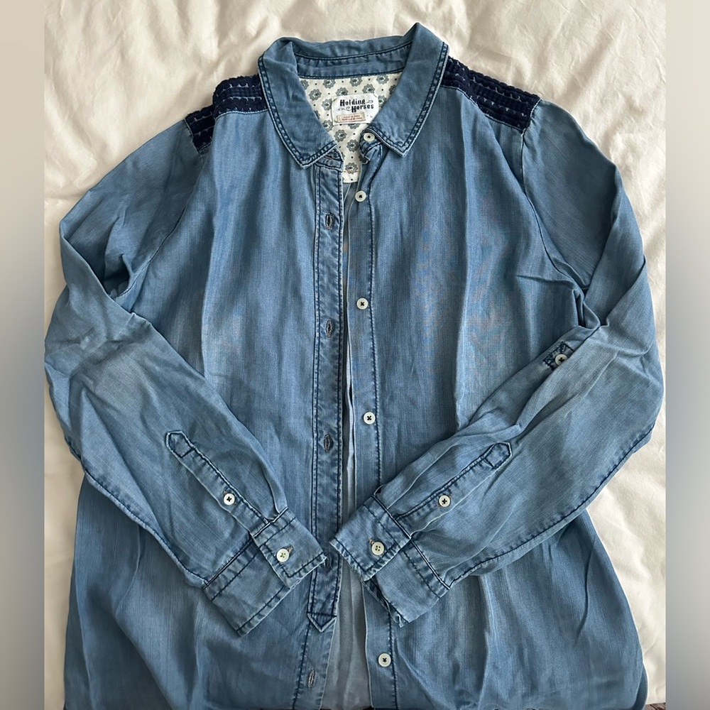 Anthropologie holding horses shirt